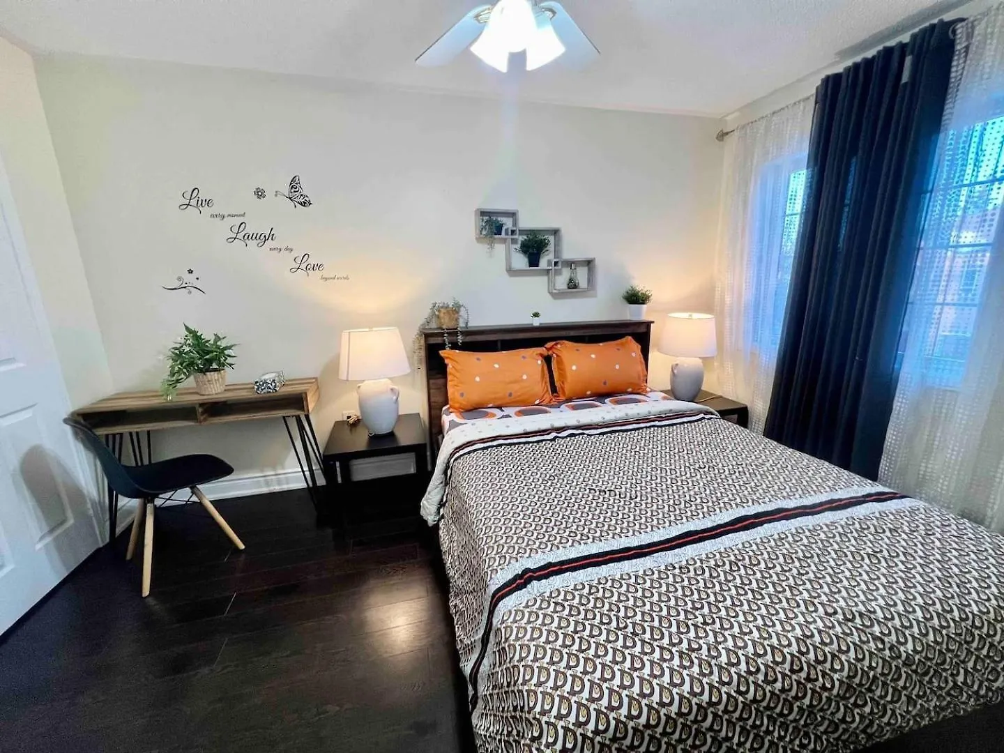 Holiday home R2 Private Room Near Airport Mississauga