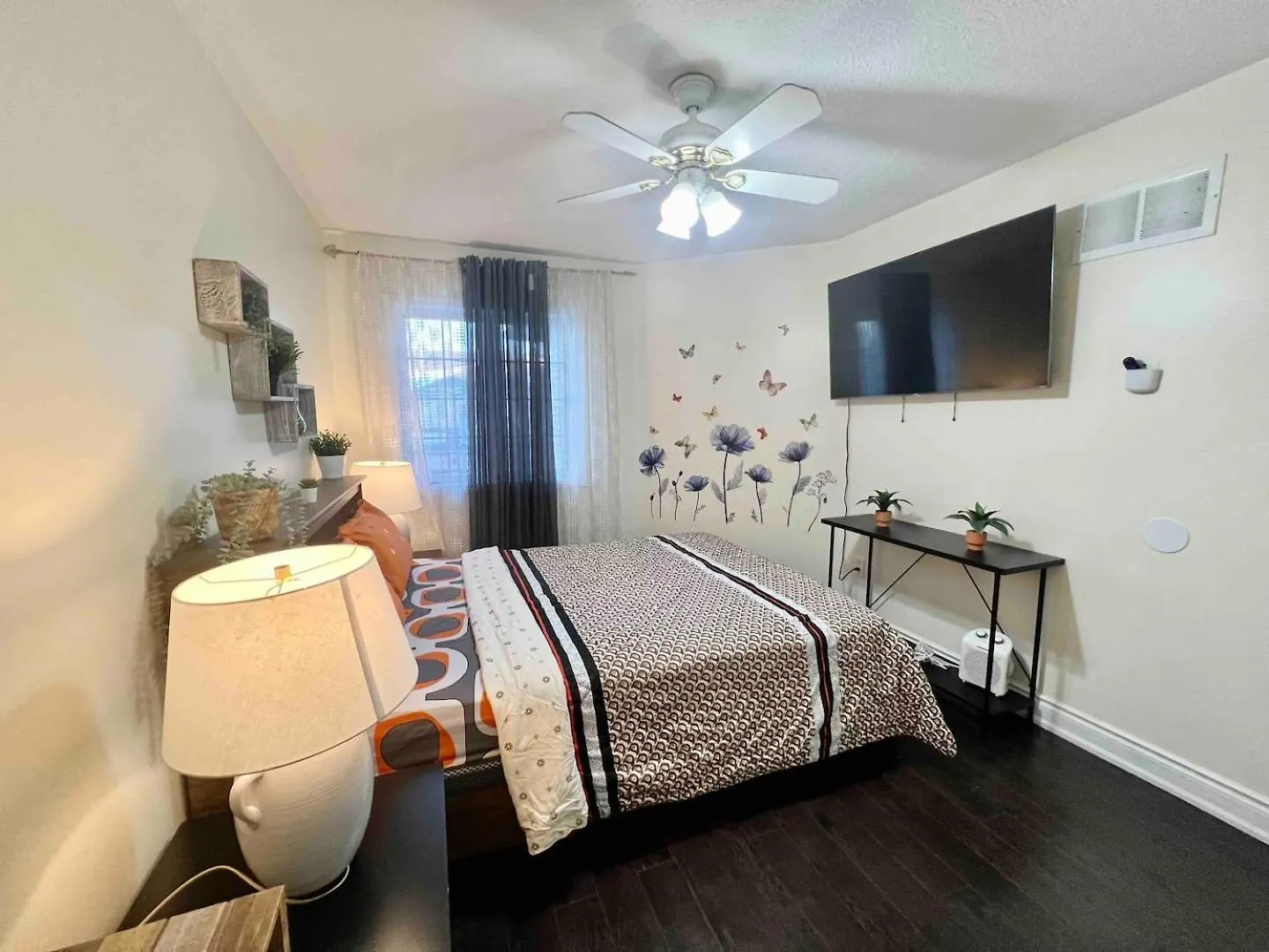 R2 Private Room Near Airport Mississauga Canada
