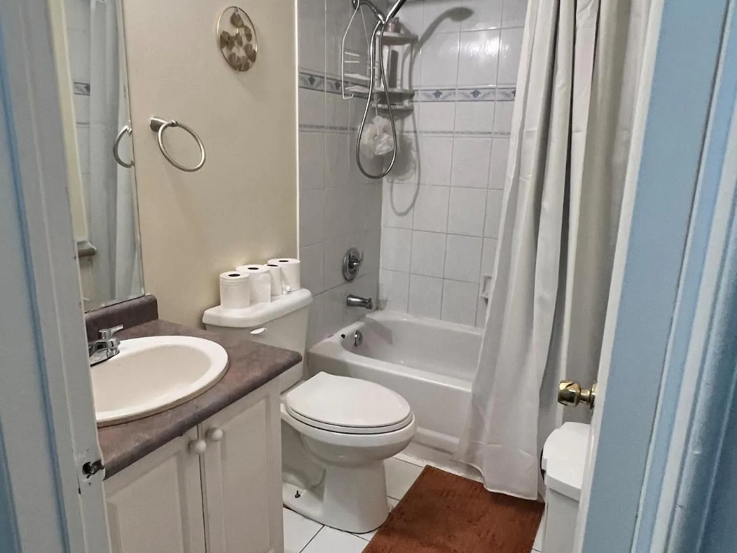 Holiday home R2 Private Room Near Airport Mississauga Canada