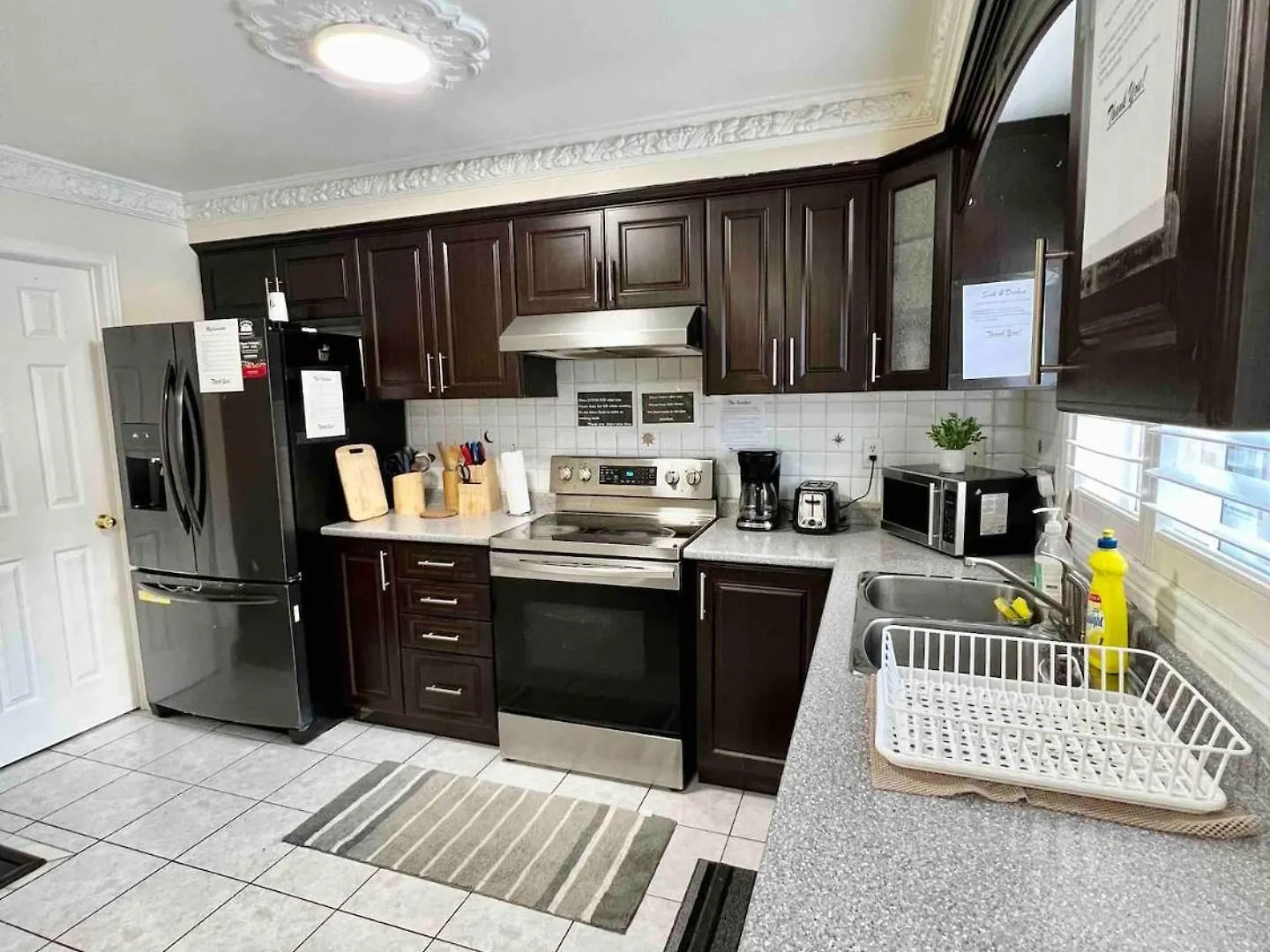 R2 Private Room Near Airport Mississauga